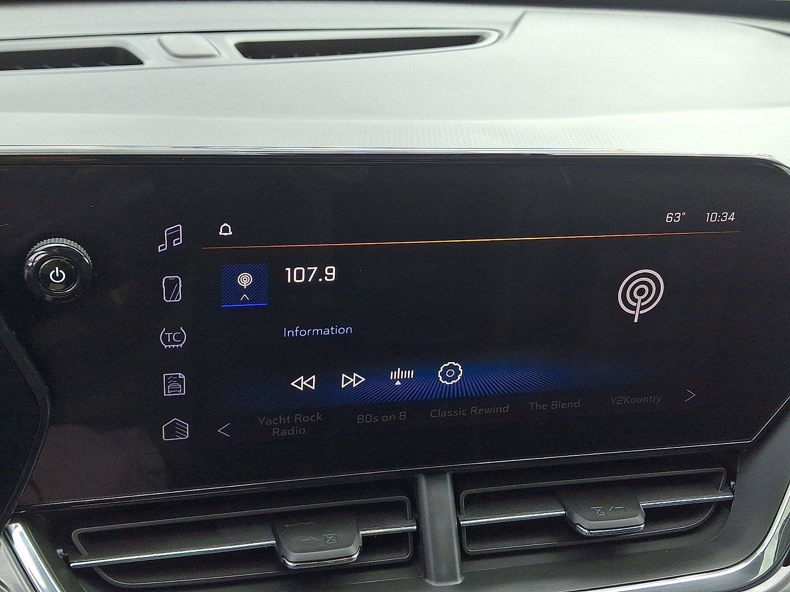 Used 2025 Chevrolet Trax ACTIV w/ Sunroof Package FWD image 18