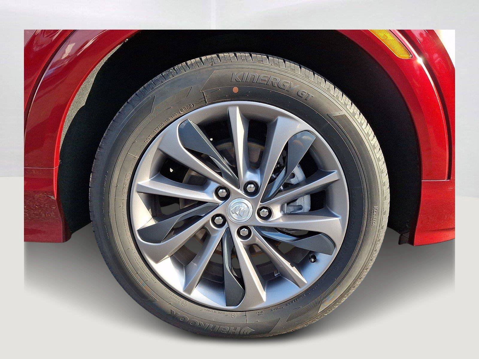 Used 2023 Buick Encore GX Select w/ Sport Touring Package FWD image 8