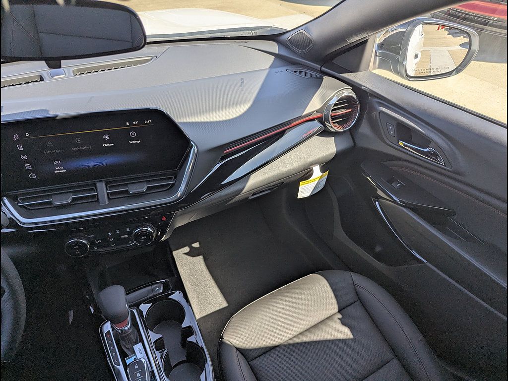 New 2026 Chevrolet Trax RS w/ Sunroof Package FWD image 19