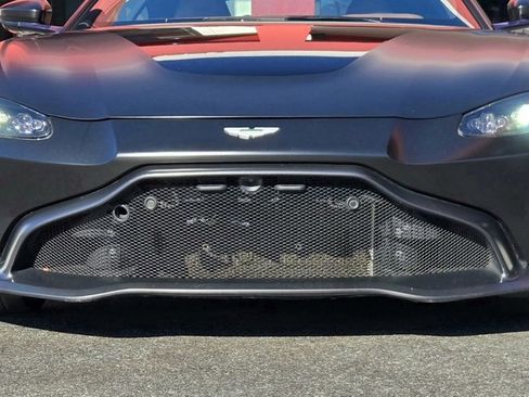 Used 2020 Aston Martin V8 Vantage Coupe image 11