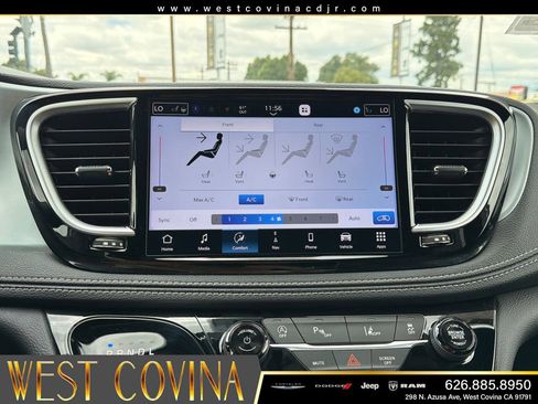 Used 2026 Chrysler Pacifica Limited w/ S Appearance Package FWD image 10