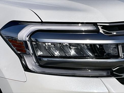 Used 2024 Ford Expedition Max Platinum AWD/4WD image 26