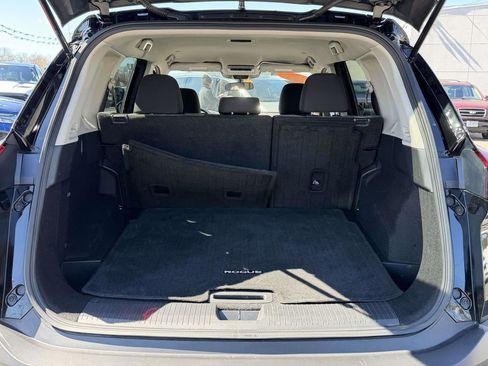 Used 2023 Nissan Rogue SV image 11