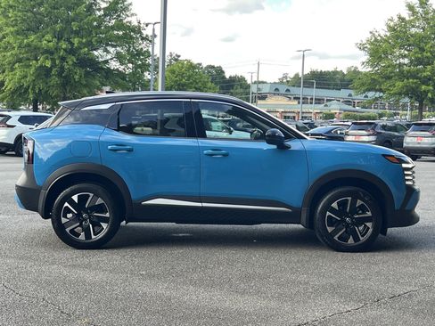 Certified 2025 Nissan Kicks SR FWD image 26
