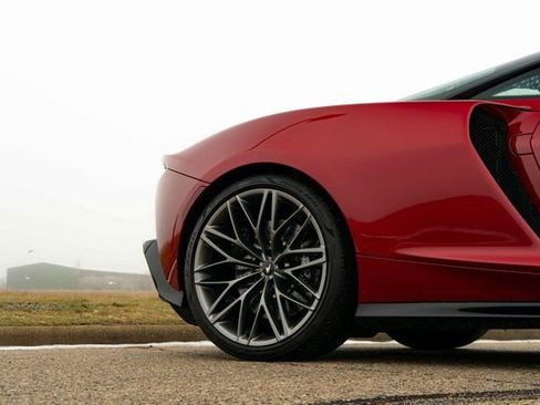 Used 2023 McLaren GT image 30