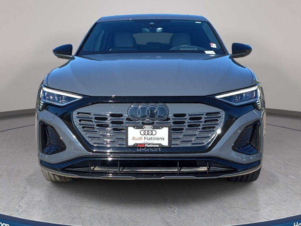 Used 2024 Audi Q8 e-tron Prestige w/ Prestige Package AWD/4WD image 3
