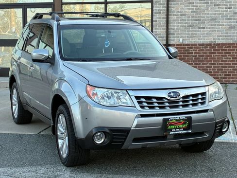 Used 2011 Subaru Forester 2.5X Limited AWD/4WD image 3