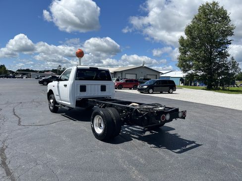 Used 2020 RAM 3500 Tradesman RWD image 3