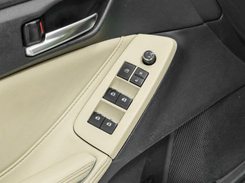 Used 2019 Toyota Avalon XLE w/ Moonroof Package FWD image 46