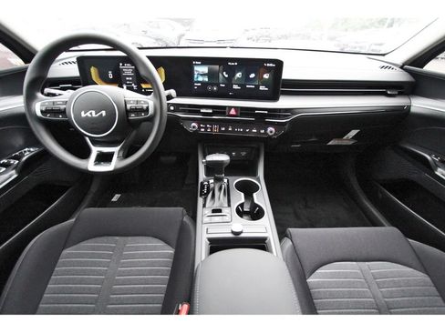 New 2026 Kia K5 LXS FWD image 8
