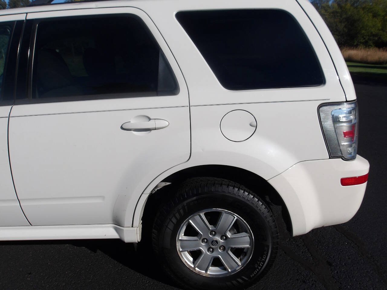 Used 2010 Mercury Mariner 2WD image 37