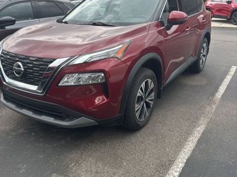 Used 2021 Nissan Rogue SV FWD image 1