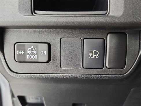 Used 2019 Toyota Tacoma SR5 image 29