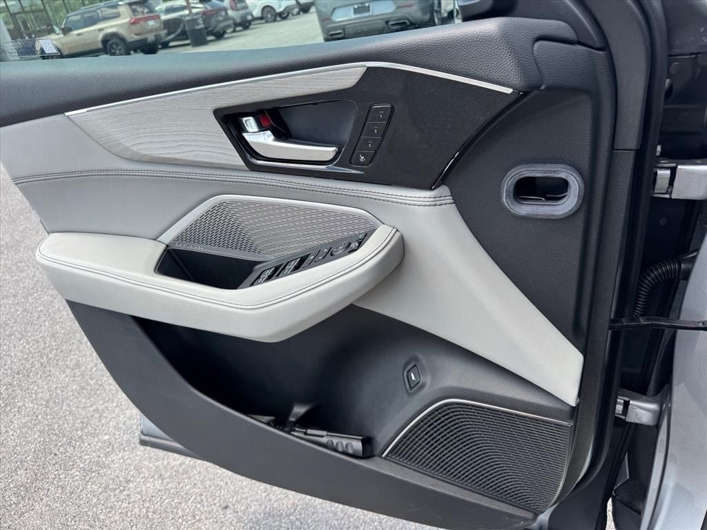 Used 2024 Acura MDX w/ Advance Package AWD/4WD image 18