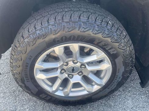 Used 2026 Chevrolet Silverado 1500 LT w/ Z71 Off-Road Package AWD/4WD image 11