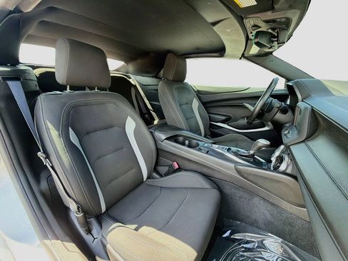 Used 2018 Chevrolet Camaro LT RWD image 14