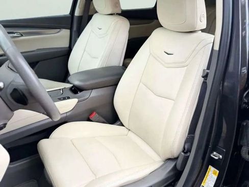 Used 2017 Cadillac XT5 Premium Luxury image 11