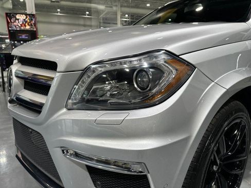 Used 2016 Mercedes-Benz GL 550 4MATIC image 20