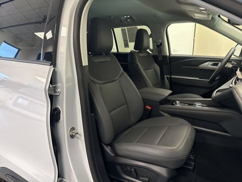 New 2026 Ford Explorer Active w/ Active Comfort Package AWD/4WD image 39