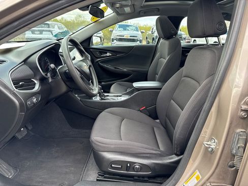 Used 2023 Chevrolet Malibu LT FWD image 24