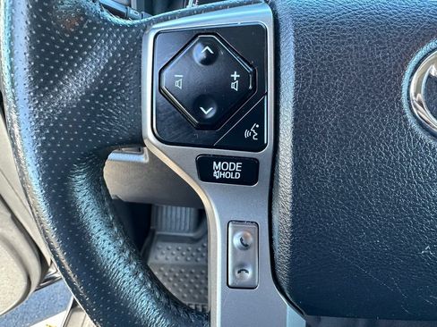 Used 2022 Toyota 4Runner Limited AWD/4WD image 21