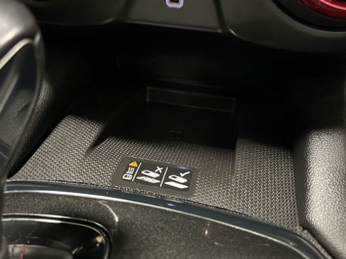 Used 2019 Chevrolet Blazer RS AWD/4WD image 32