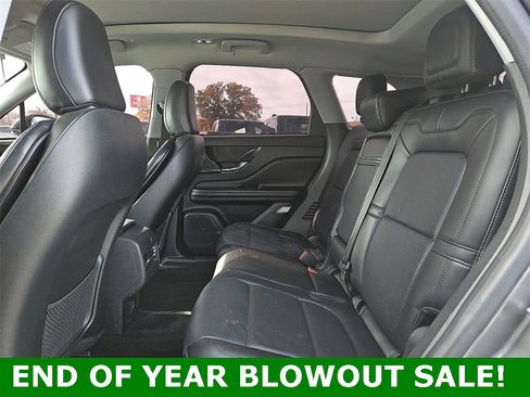 Used 2022 Lincoln Corsair FWD w/ Premium Package image 11