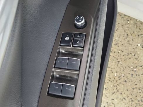 Used 2023 Toyota Camry XLE FWD image 24