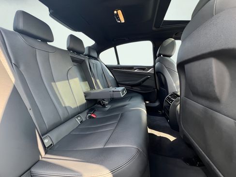 Used 2019 BMW 530i RWD image 27