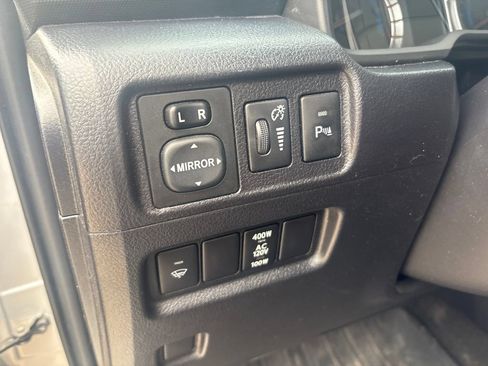 Used 2016 Toyota 4Runner Limited AWD/4WD image 15