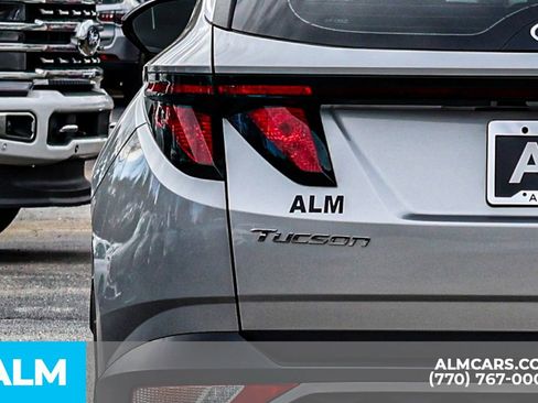 Used 2024 Hyundai Tucson SE image 12