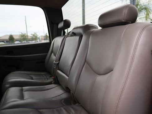 Used 2005 Chevrolet Silverado 3500 LT w/ Heavy-Duty Power Package image 12