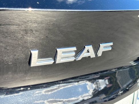 Used 2022 Nissan Leaf S image 12