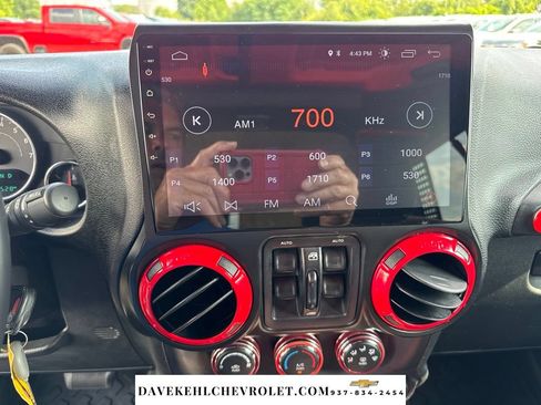 Used 2015 Jeep Wrangler Unlimited Sahara AWD/4WD image 11