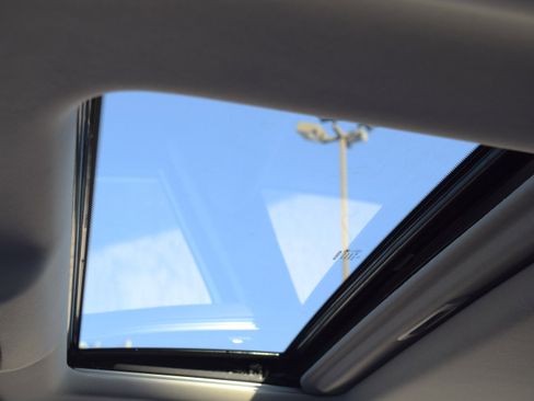 Used 2023 Nissan Altima 2.5 SR w/ SR Premium Package image 28