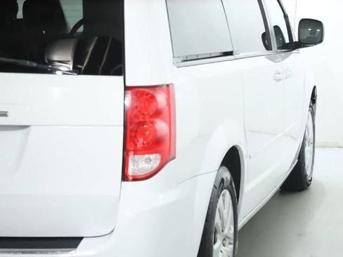 Used 2016 Dodge Grand Caravan SE w/ Quick Order Package 29E SE FWD image 43