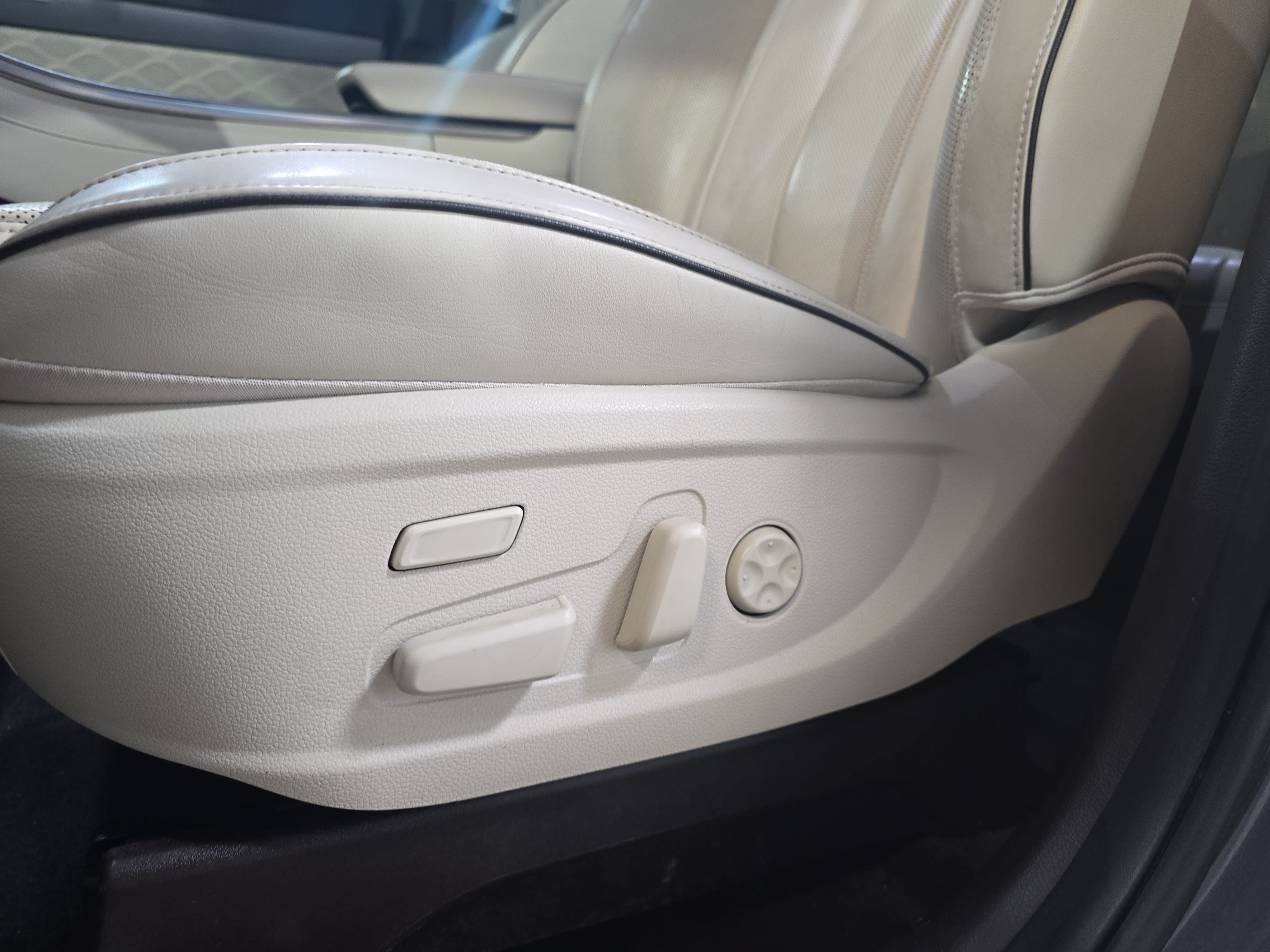 Used 2020 Hyundai Palisade Limited FWD image 26