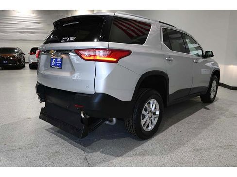 Used 2018 Chevrolet Traverse LT image 6