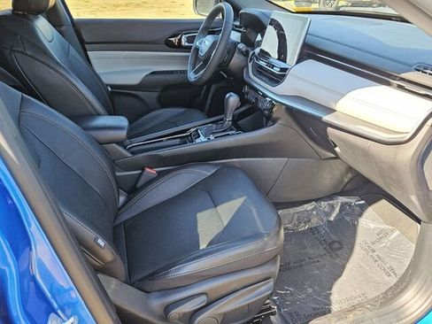 Used 2023 Jeep Compass Limited image 13