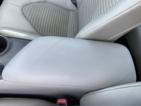 Used 2022 Toyota Camry SE FWD image 43