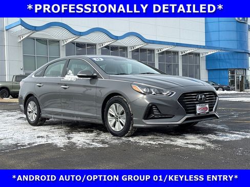 Used 2019 Hyundai Sonata SE image 2