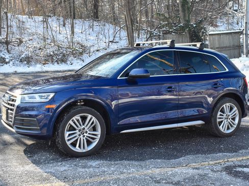 Used 2020 Audi Q5 2.0T Premium Plus w/ Premium Plus Package image 2