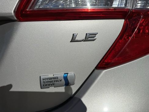 Used 2014 Toyota Camry LE image 32