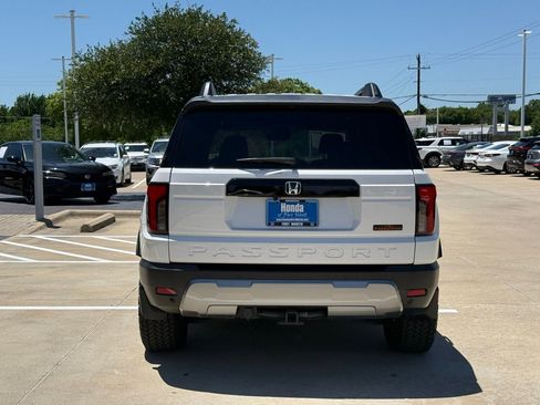 Used 2026 Honda Passport TrailSport image 4
