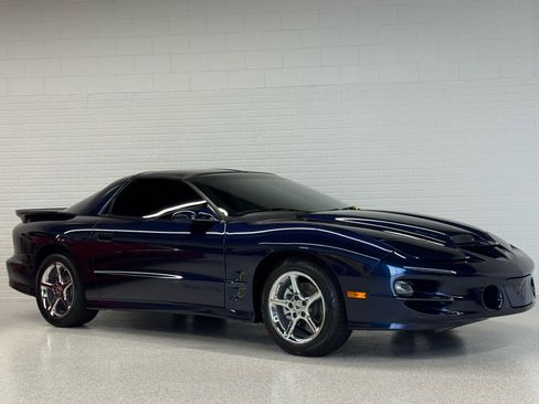 Used 2002 Pontiac Firebird Trans Am w/ SLP Firehawk Pkg RWD image 5