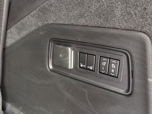 Used 2021 Cadillac Escalade Sport w/ Driver Assist Tech Package AWD/4WD image 22