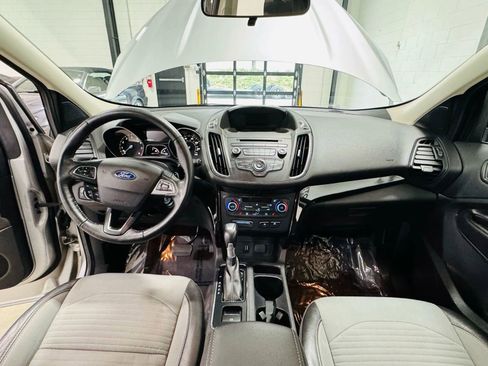 Used 2018 Ford Escape SE w/ SE Sport Appearance Package image 13