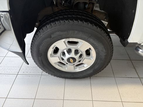 Used 2018 Chevrolet Silverado 2500 LT w/ All Star Edition image 7