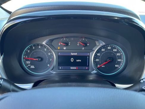 Used 2023 Chevrolet Traverse LT image 18