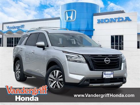Used 2023 Nissan Pathfinder SL w/ Lighting Package (N92) image 1
